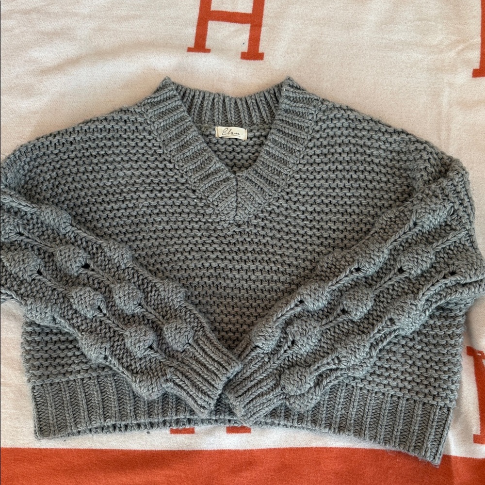 Elan Gray V-Neck Cable Knit Cropped Sweater